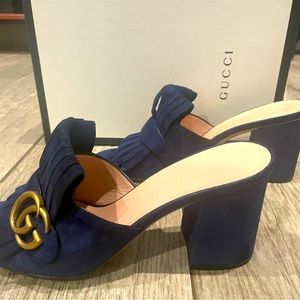 NEW- Navy blue suede Gucci chunky heeled mules